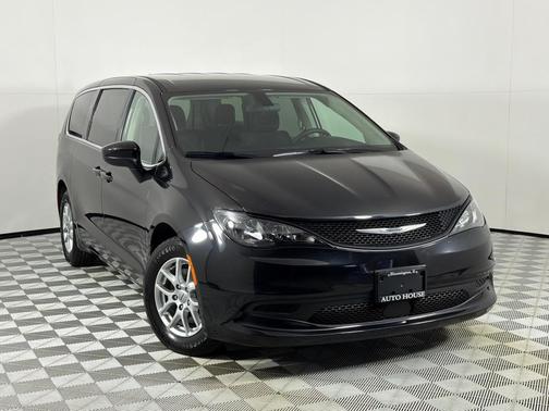 Black 2022 Chrysler Voyager LX