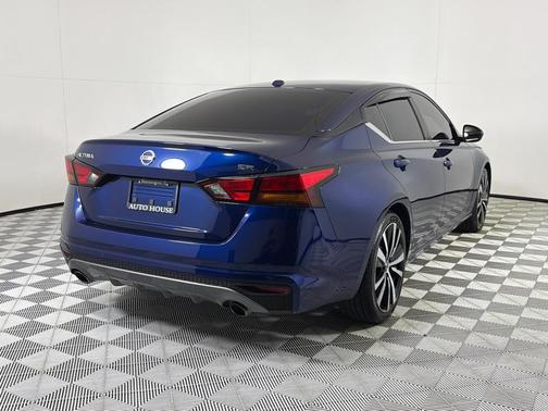 Deep Blue Pearl 2022 Nissan Altima 2.5 SR