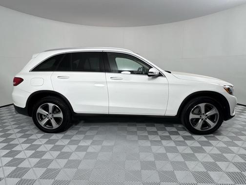 2017 Mercedes-Benz GLC 300 Base 4MATIC