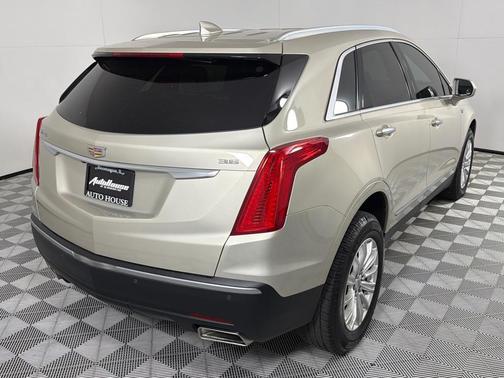 Tan 2017 Cadillac XT5 Base