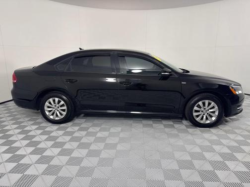 2015 Volkswagen Passat 1.8T S
