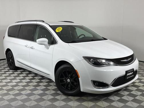 2020 Chrysler Pacifica Touring-L