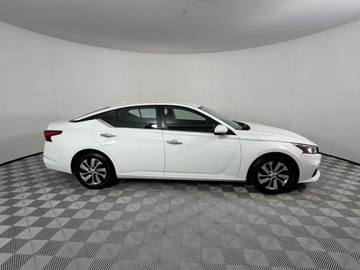 White 2020 Nissan Altima 2.5 S