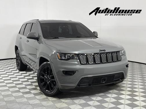 Gray 2020 Jeep Grand Cherokee Altitude