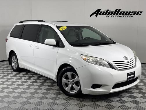 2017 Toyota Sienna LE