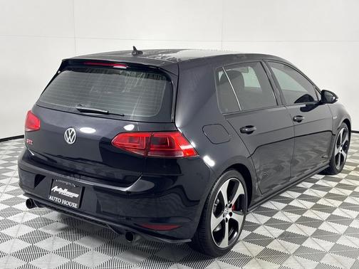 2016 Volkswagen Golf GTI S PERFORMANCE