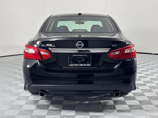 2017 Nissan Altima SV