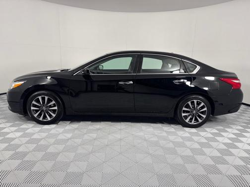 2017 Nissan Altima SV