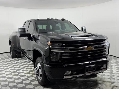 Black 2022 Chevrolet Silverado 3500 High Country