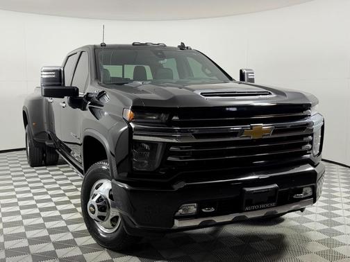 Black 2022 Chevrolet Silverado 3500 High Country