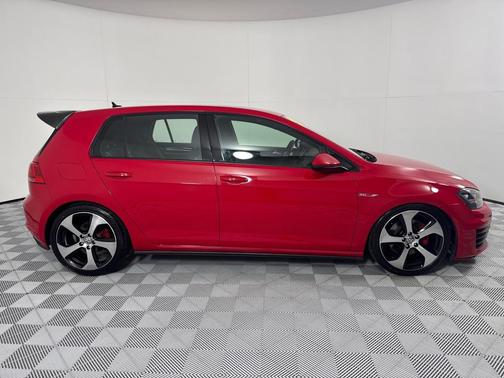 2017 Volkswagen Golf GTI S 4-Door