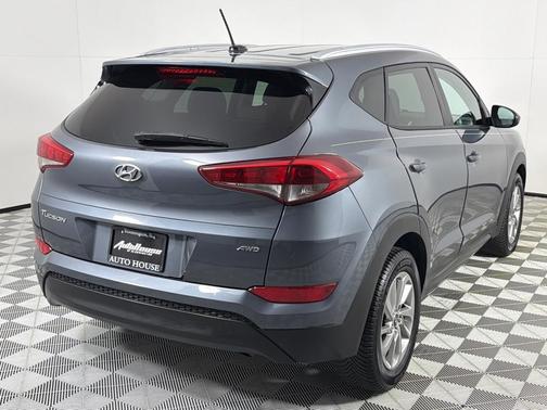 2016 Hyundai TUCSON SE