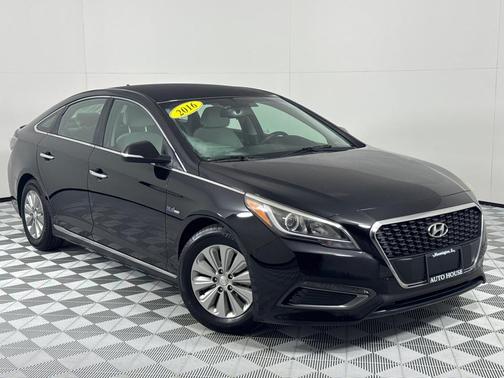 2016 Hyundai SONATA Hybrid SE