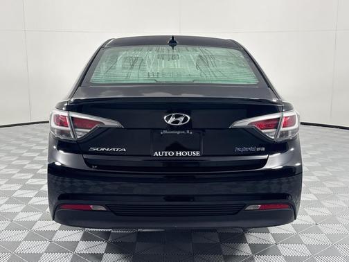 2016 Hyundai SONATA Hybrid SE