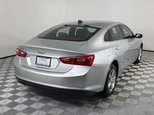 Silver 2019 Chevrolet Malibu 1LS
