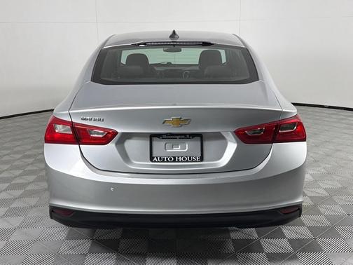 Silver 2019 Chevrolet Malibu 1LS