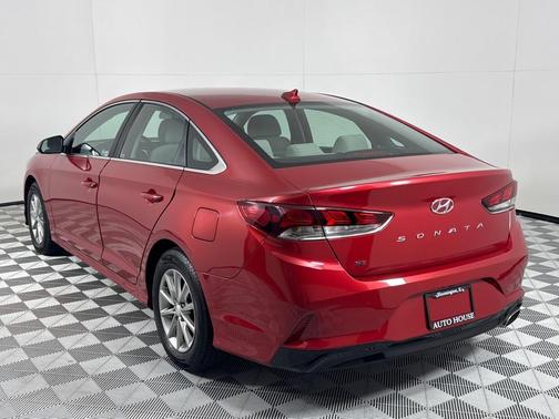 2018 Hyundai SONATA SE