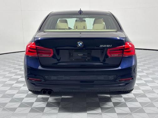 2016 BMW 328 i