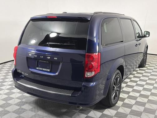 Blue 2017 Dodge Grand Caravan GT