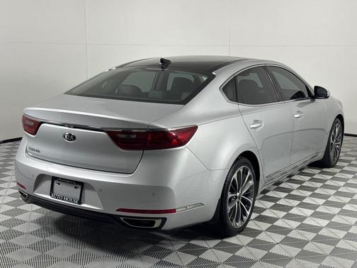 2018 Kia Cadenza Technology