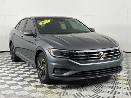 Platinum Gray Metallic 2019 Volkswagen Jetta 1.4T SEL Premium
