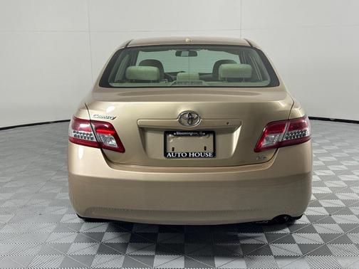 2011 Toyota Camry LE