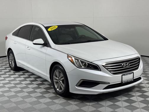 2016 Hyundai SONATA SE