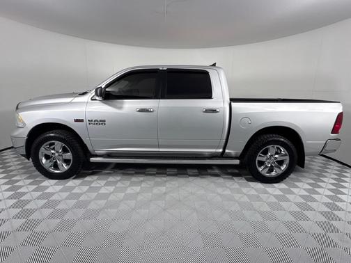 2015 RAM 1500 SLT