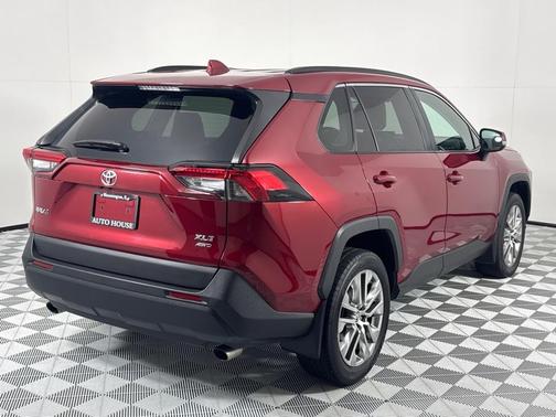 2020 Toyota RAV4 XLE Premium