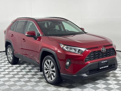 2020 Toyota RAV4 XLE Premium