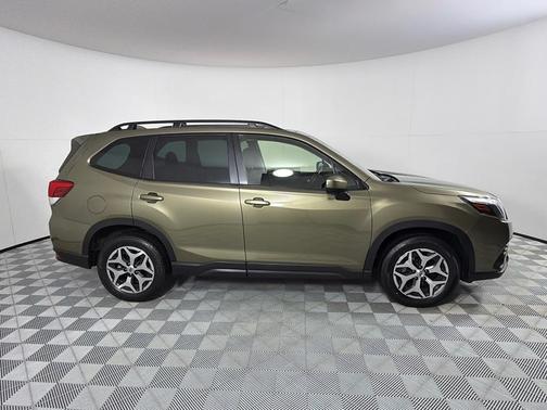 Autumn Green Metallic 2023 Subaru Forester Premium