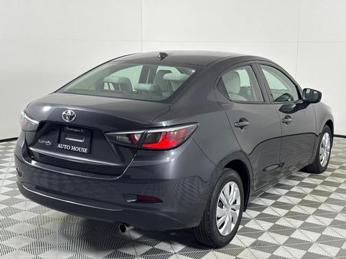 2020 Toyota Yaris Sedan L