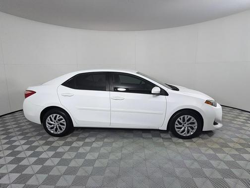 White 2018 Toyota Corolla LE