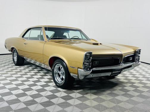 1967 Pontiac GTO 