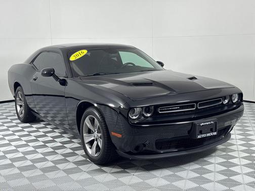 2016 Dodge Challenger SXT