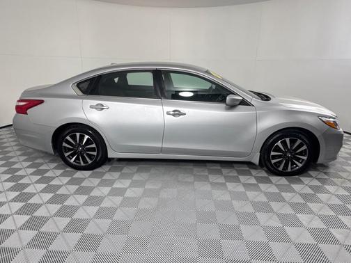 2016 Nissan Altima 2.5 SV