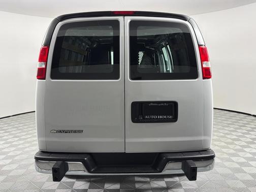 White 2020 Chevrolet Express 2500 Work Van