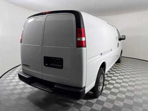 White 2017 Chevrolet Express 3500 Work Van