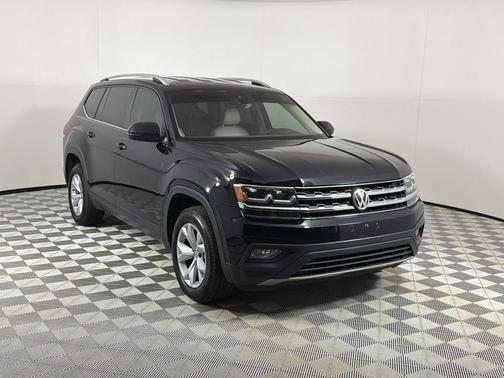 Deep Black Pearl Effect 2018 Volkswagen Atlas 2.0T SE