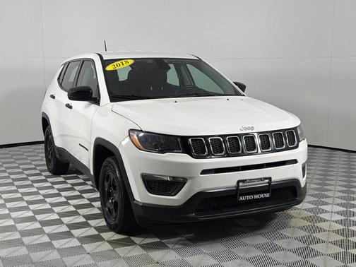 White 2018 Jeep Compass Sport