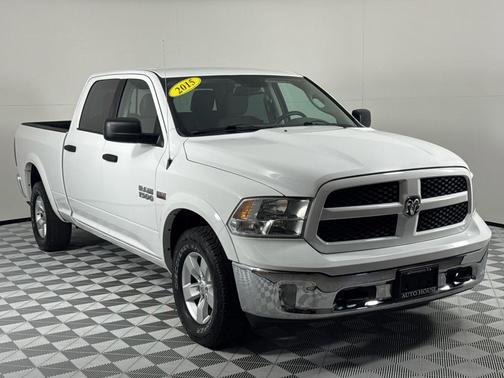 2015 RAM 1500 SLT