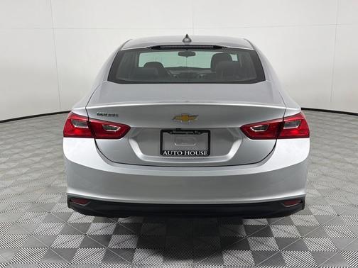 Silver 2022 Chevrolet Malibu 1LS