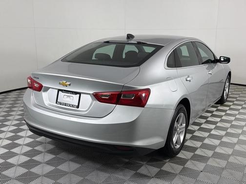 Silver 2022 Chevrolet Malibu 1LS