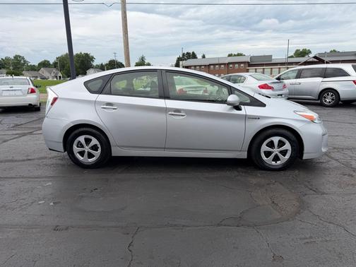 SILVER 2015 Toyota Prius Two