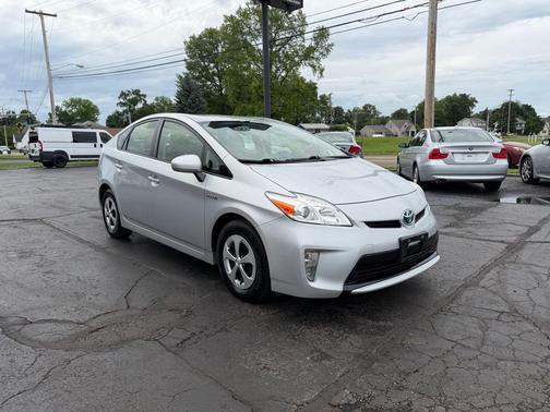 SILVER 2015 Toyota Prius Two