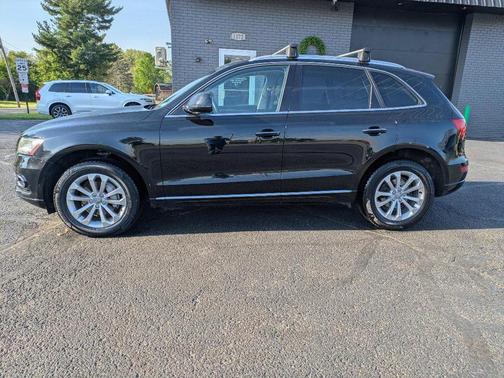 BLACK 2015 Audi Q5 2.0T Premium