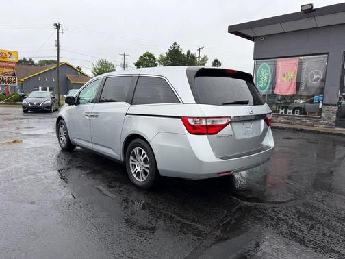 SILVER 2011 Honda Odyssey EX