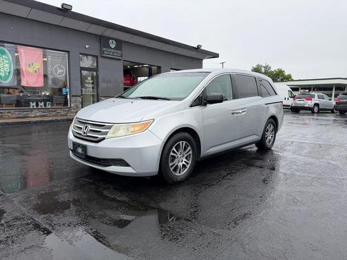 SILVER 2011 Honda Odyssey EX