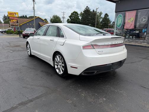 WHITE 2015 Lincoln MKZ Base
