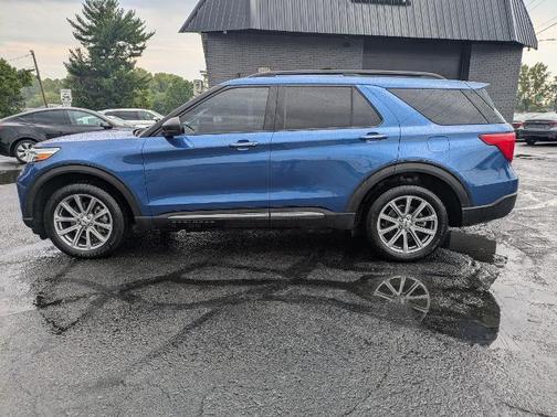 BLUE 2020 Ford Explorer XLT